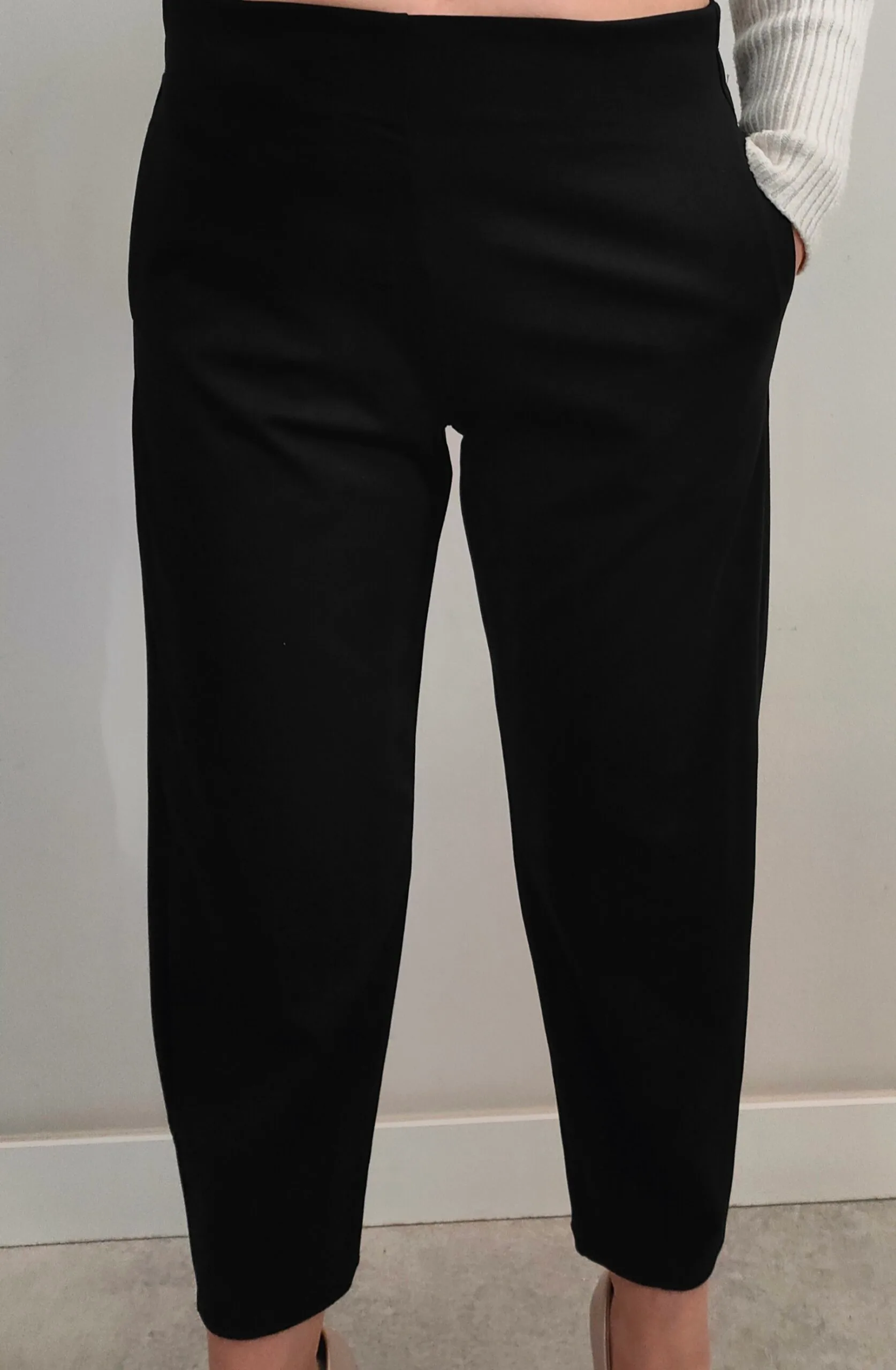 Spodnie czarne do łydki