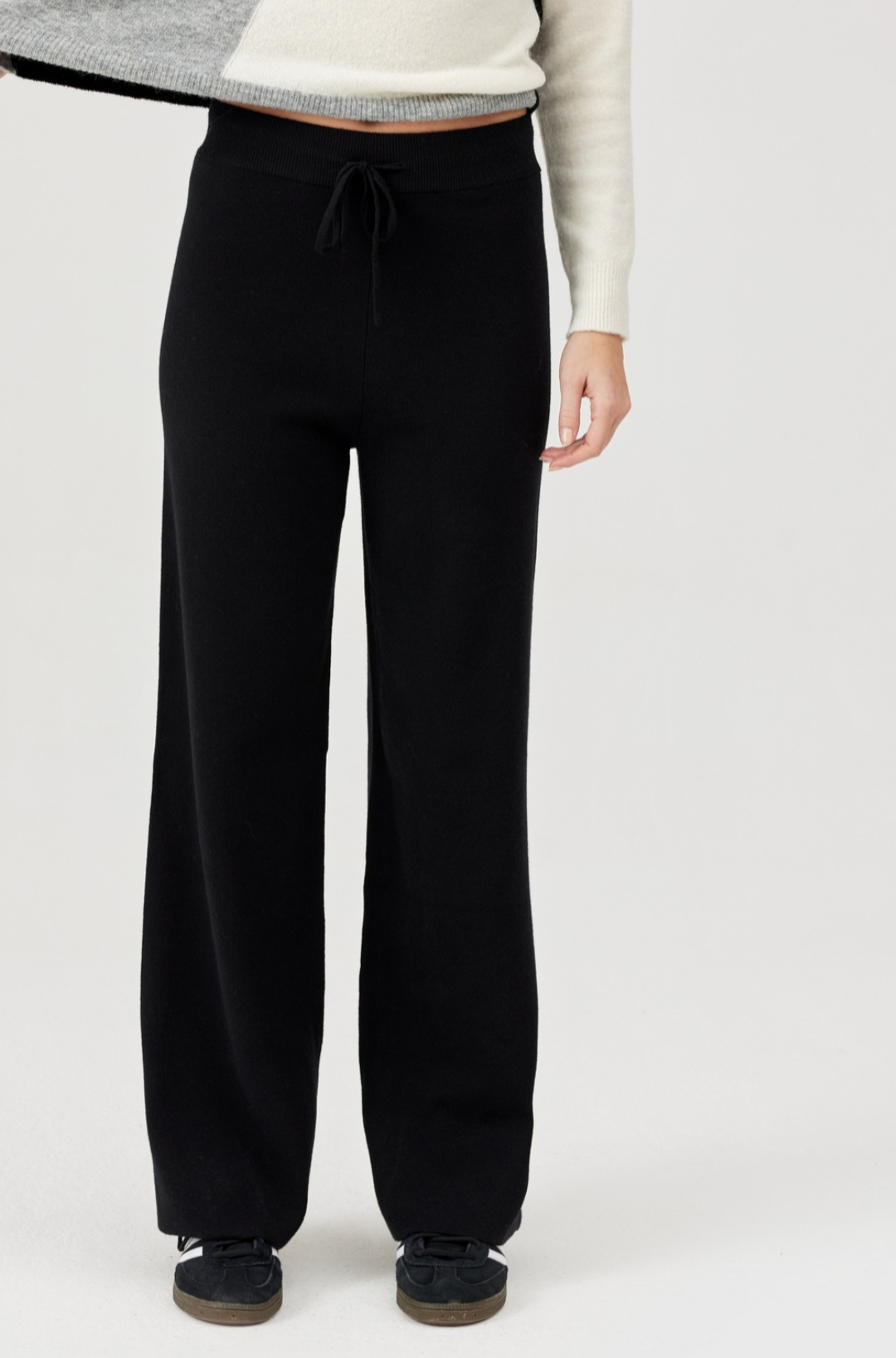 Dzianinowe spodnie FÉRIA z szeroką nogawką