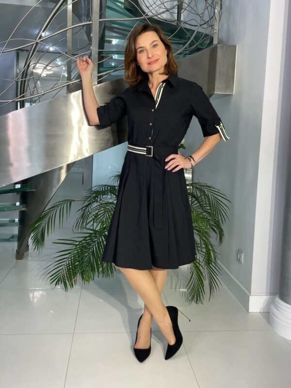 Sukienka Midori – elegancja w każdym wydaniu