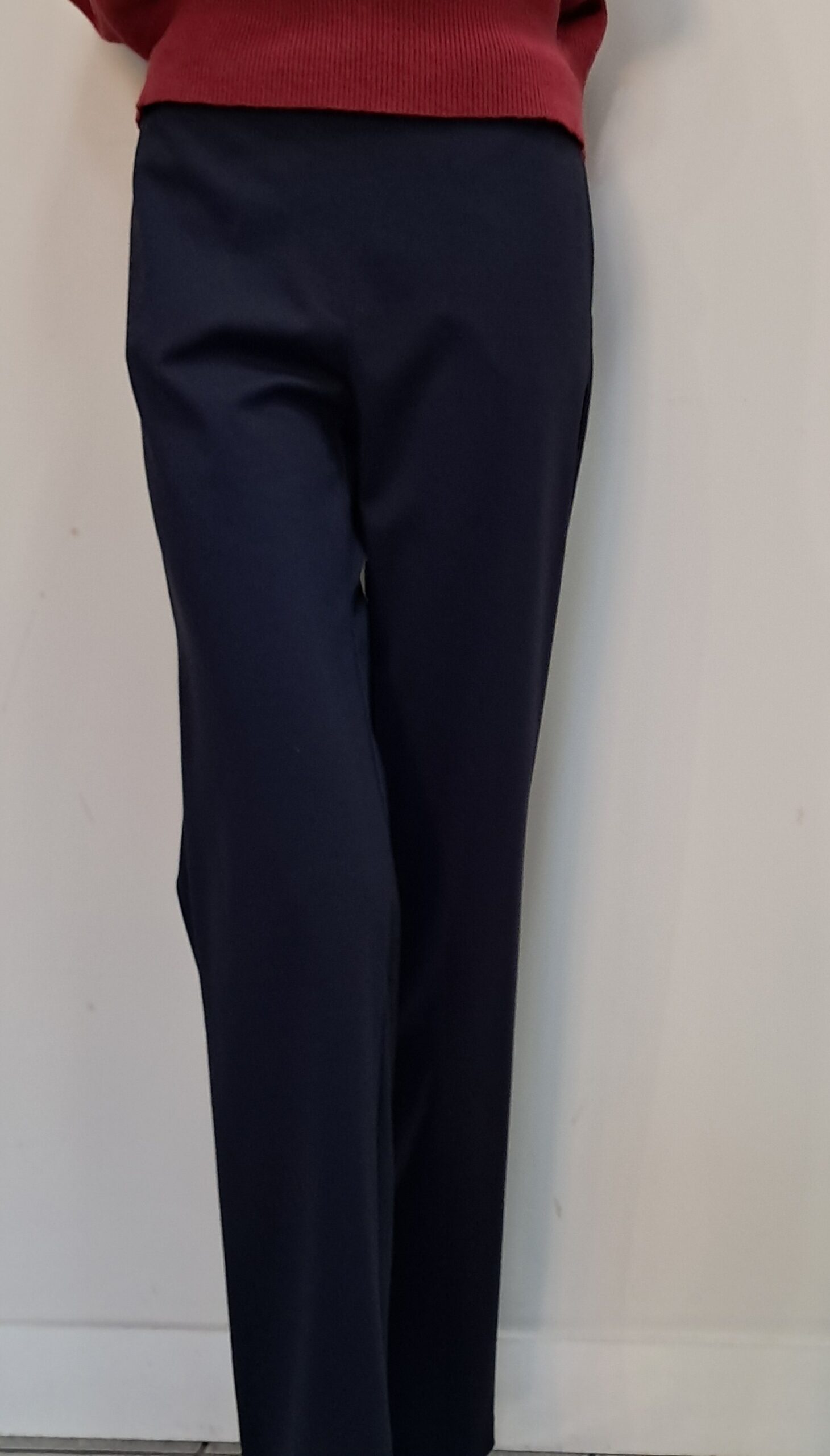 Granatowe spodnie z dzianiny De Fitto