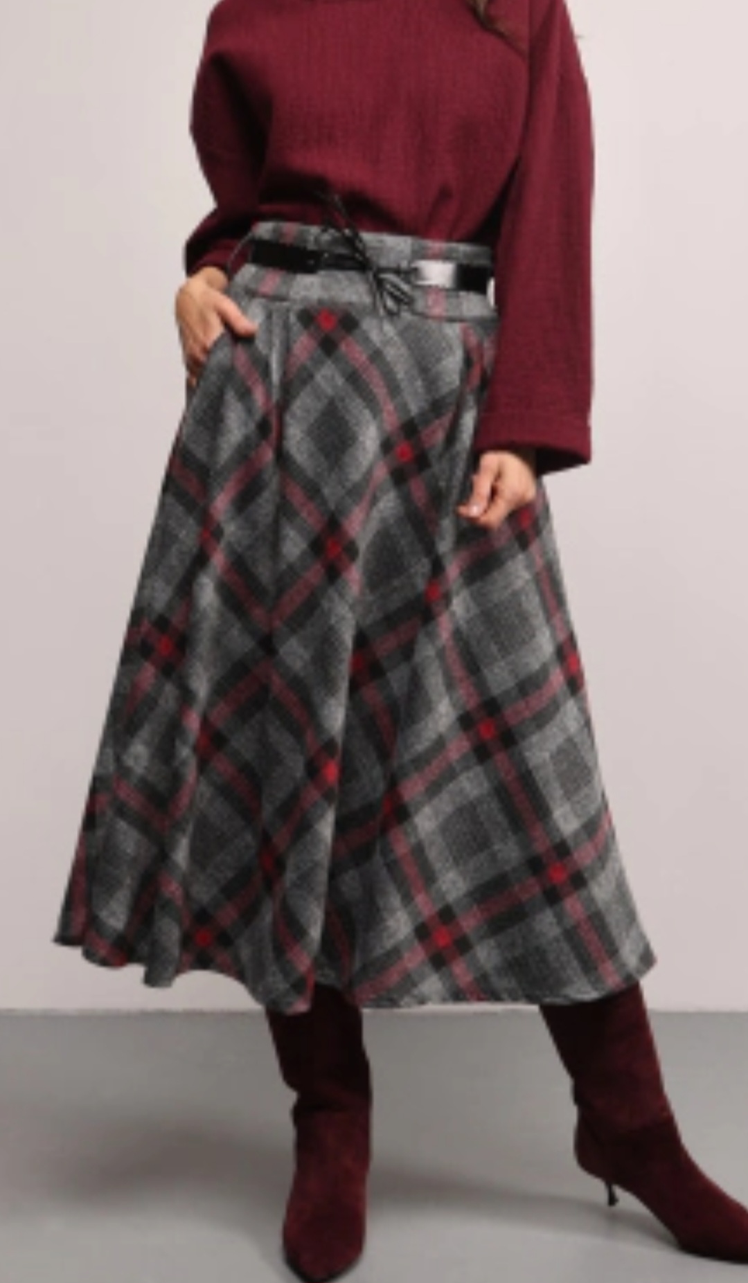 Spódnica w kratę popiel