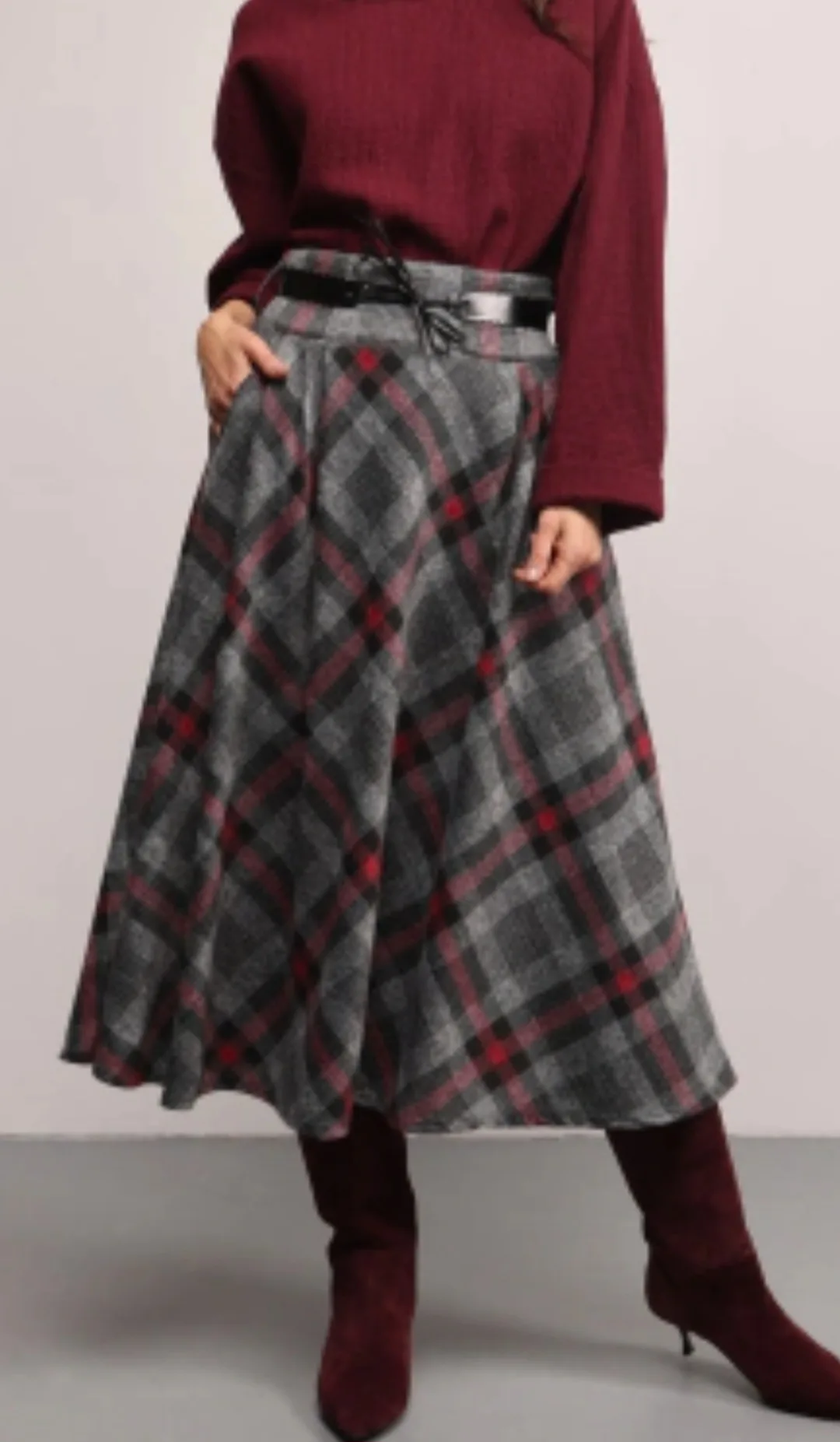 Spódnica w kratę popiel