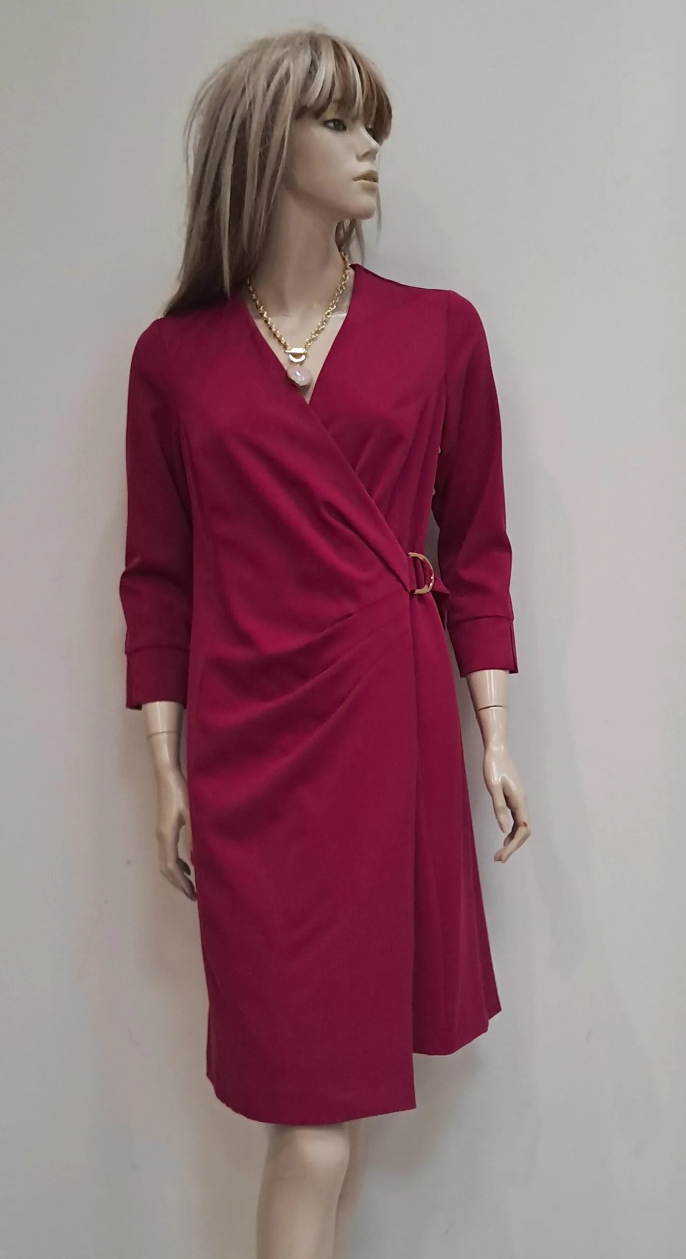 Sukienka zakładana De Fitto – Fuksja