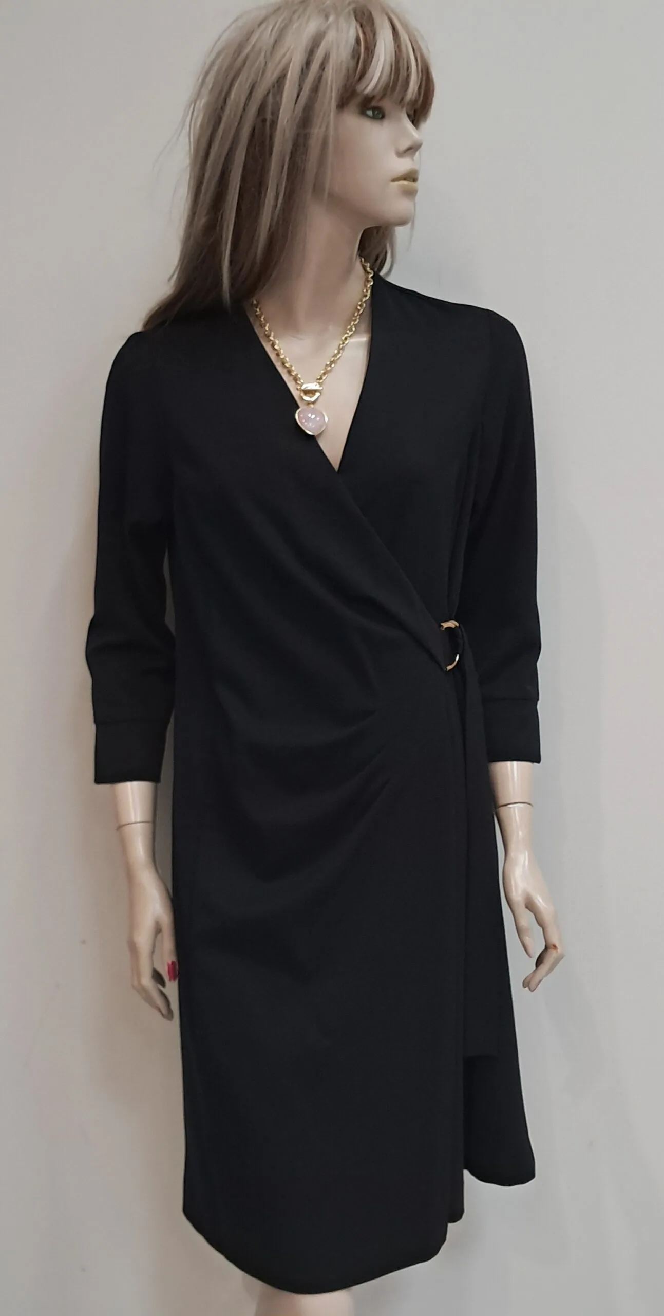 Sukienka zakładana De Fitto –Czarna