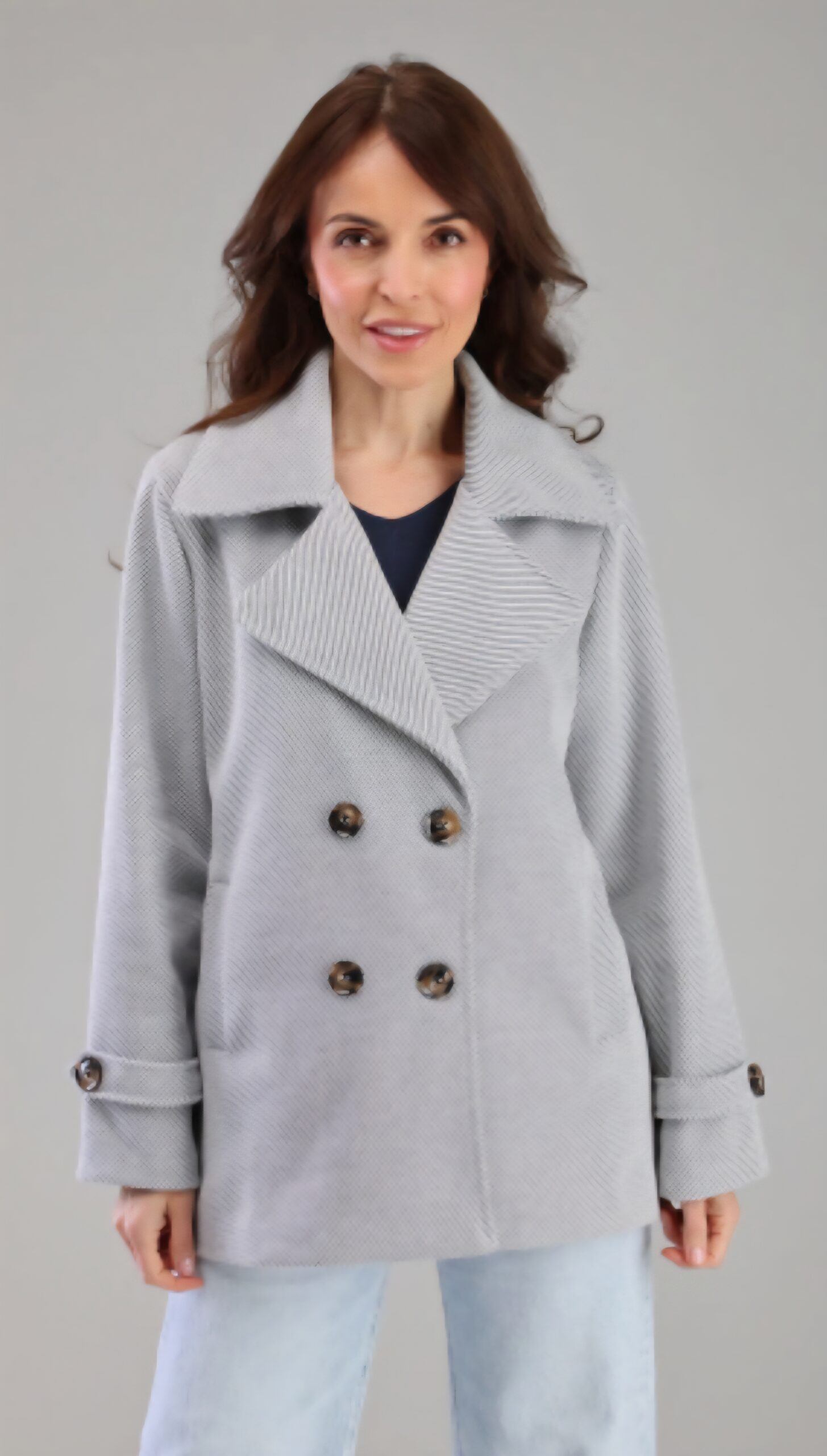 Szary płaszcz z kołnierzem