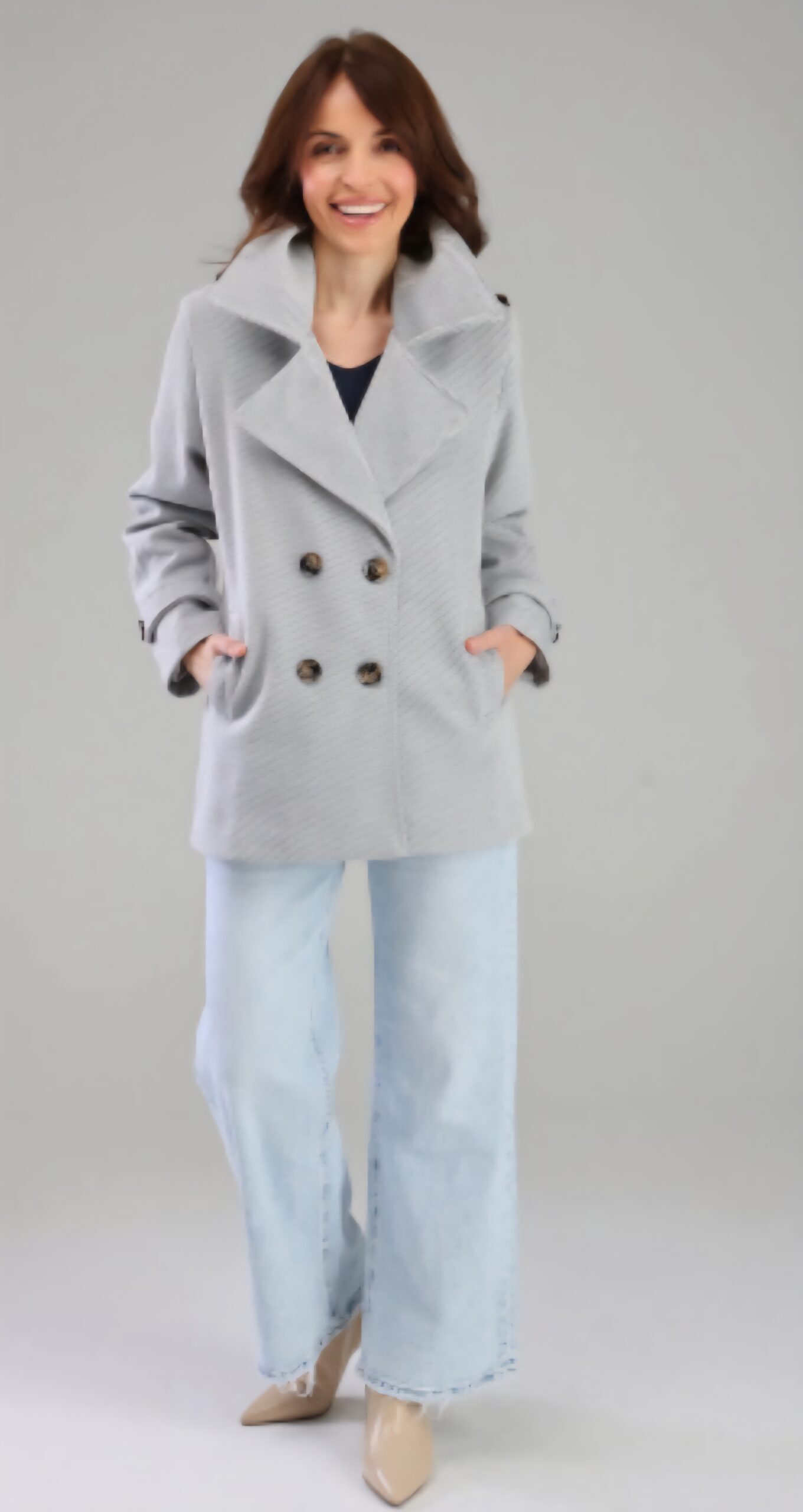 Szary płaszcz z kołnierzem