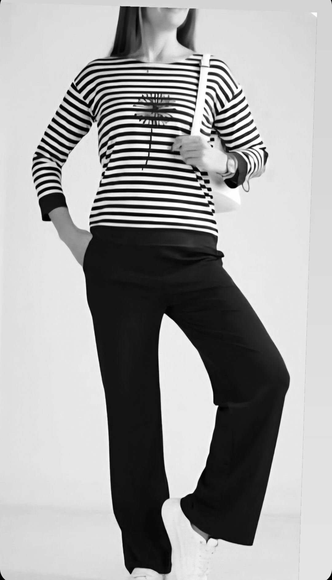 Komplet czarny z bluzeczką w paseczki