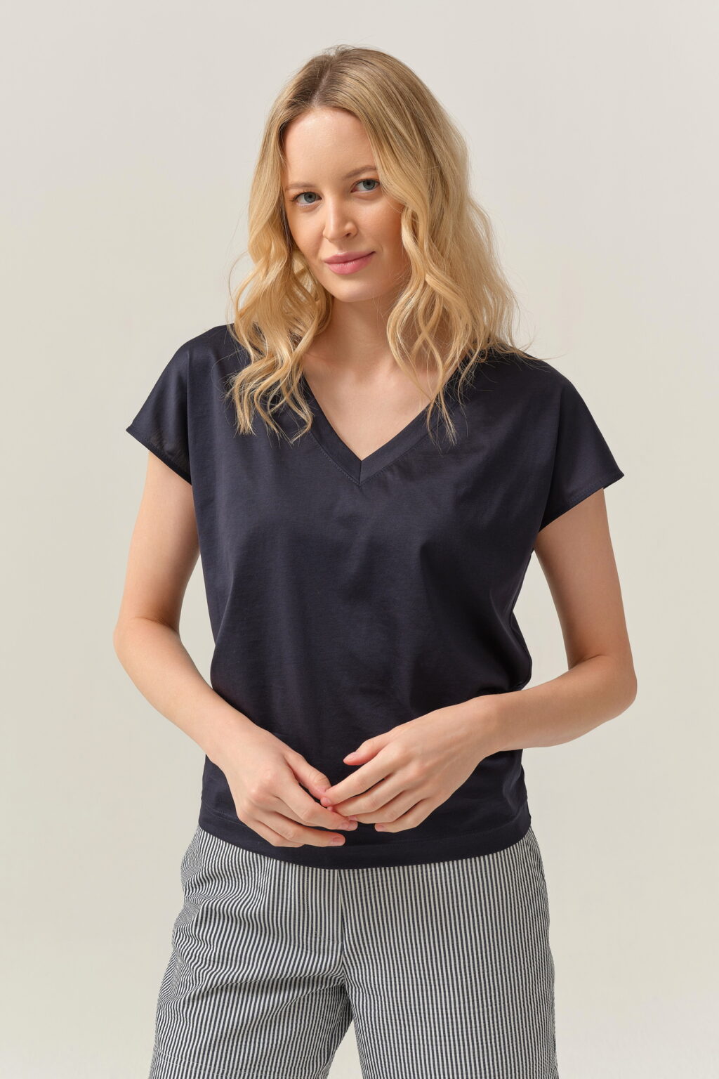 Bluzka FÉRIA w odcieniu głębokiego granatu