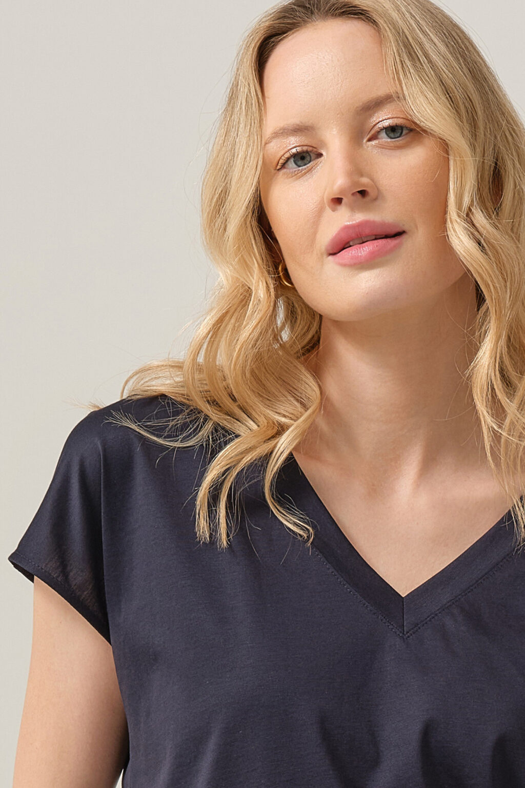 Bluzka FÉRIA w odcieniu głębokiego granatu